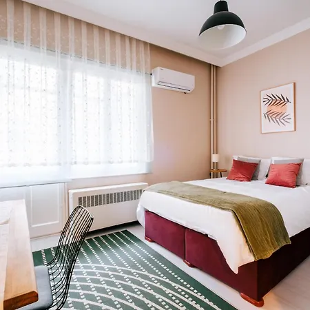 Chic Roomy Flat W Balcony 2 Min To Citys Nisantasi Lägenhet