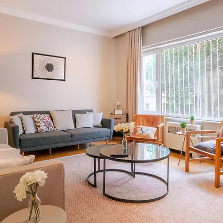 Apartment Chic Roomy Flat W Balcony 2 Min To Citys Nisantasi Istanbul