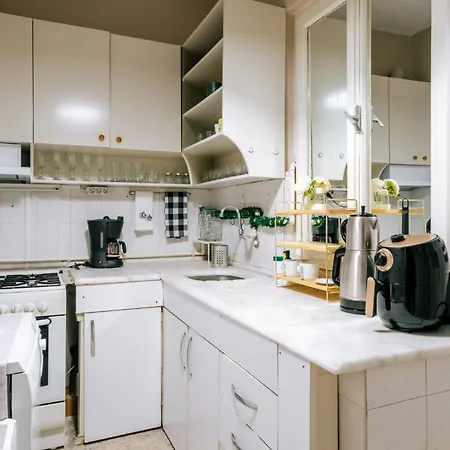 Apartment Chic Roomy Flat W Balcony 2 Min To Citys Nisantasi